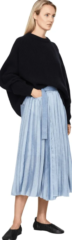 Asymmetrischer Midirock mit Falten Hellblau