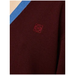 Asymmetrischer Pullover aus Wolle Bordeaux