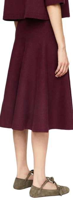 Ausgestellter Cashmere-Midirock Rot