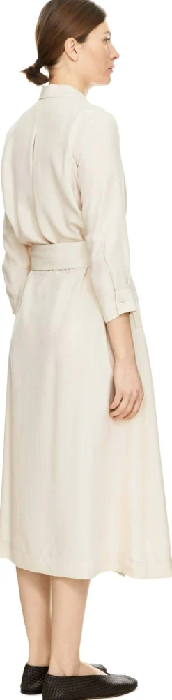 Blusenkleid aus Seide Beige