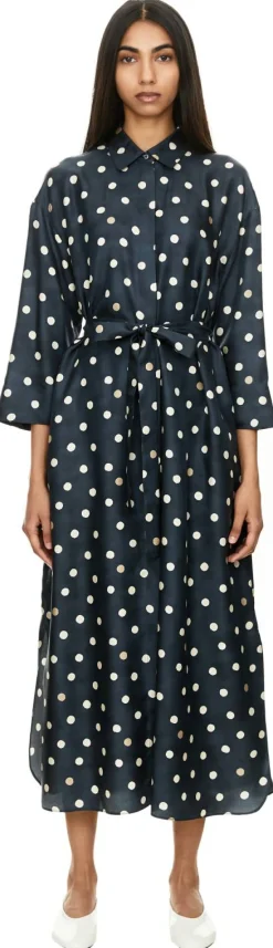 Gepunktetes Blusenkleid 'Leva' aus Seide Marineblau