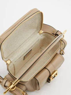 Handtasche 'Camera Small' Boyish Brown