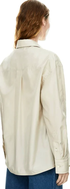 Hemd aus fließendem Seidensatin Beige