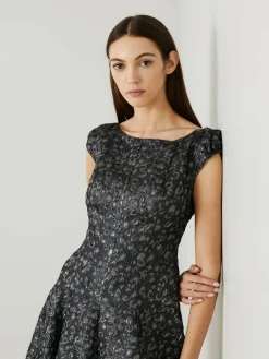 Kleid mit Blüten-Applikation Grau/Blau