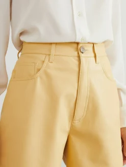 Leder-Bermuda Gelb