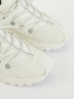 Low Top Sneaker Weiß