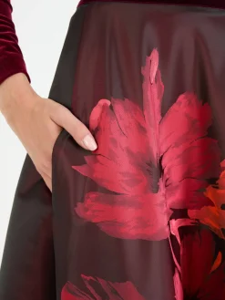 Midirock aus Floral Bouquet Jacquard Rubino Red