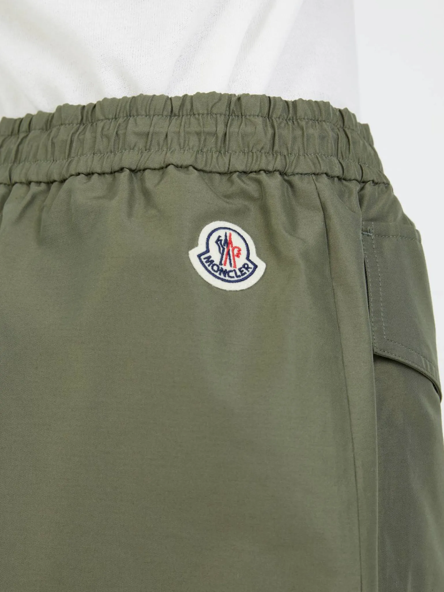 Midirock aus Taft Khaki
