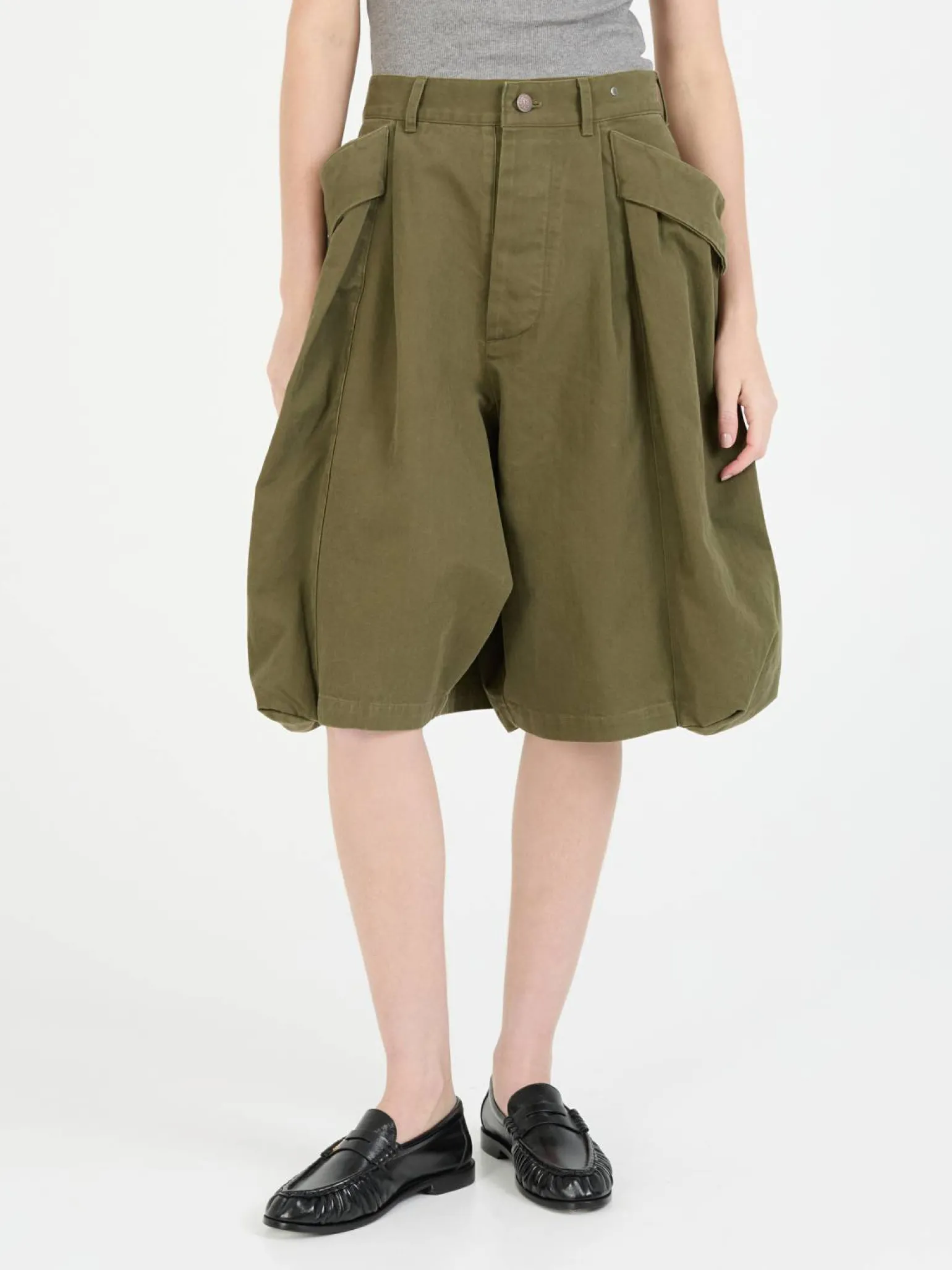 Multipockets Shorts Grün