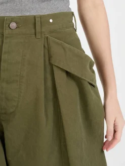 Multipockets Shorts Grün