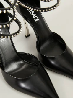 Pumps mit Nieten Schwarz