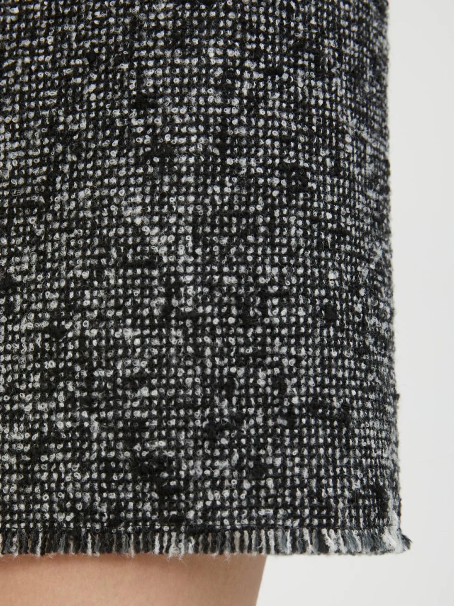 Rock 'Hulda Bouclé' Schwarz