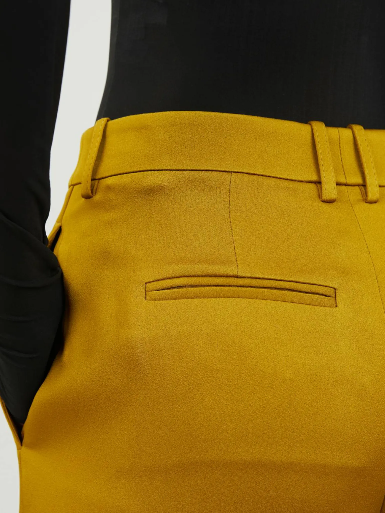 Schimmernde Stoffhose Vert Mousse