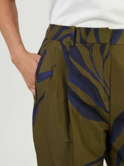 Seiden-Hose 'Berna Printed' Avocado/Navy