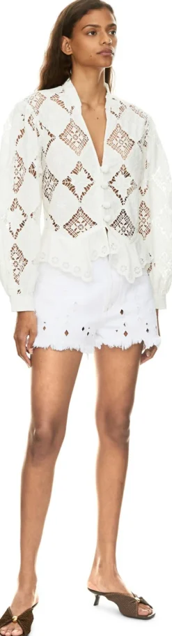 Shorts 'Aecia' mit Logo-Patch Crème