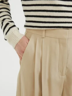 Stoffhose mit Bügelfalten Beige